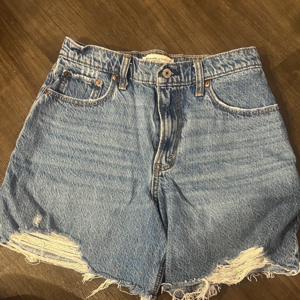 Abercrombie & Fitch The Loose Short High-Rise Jean Shorts